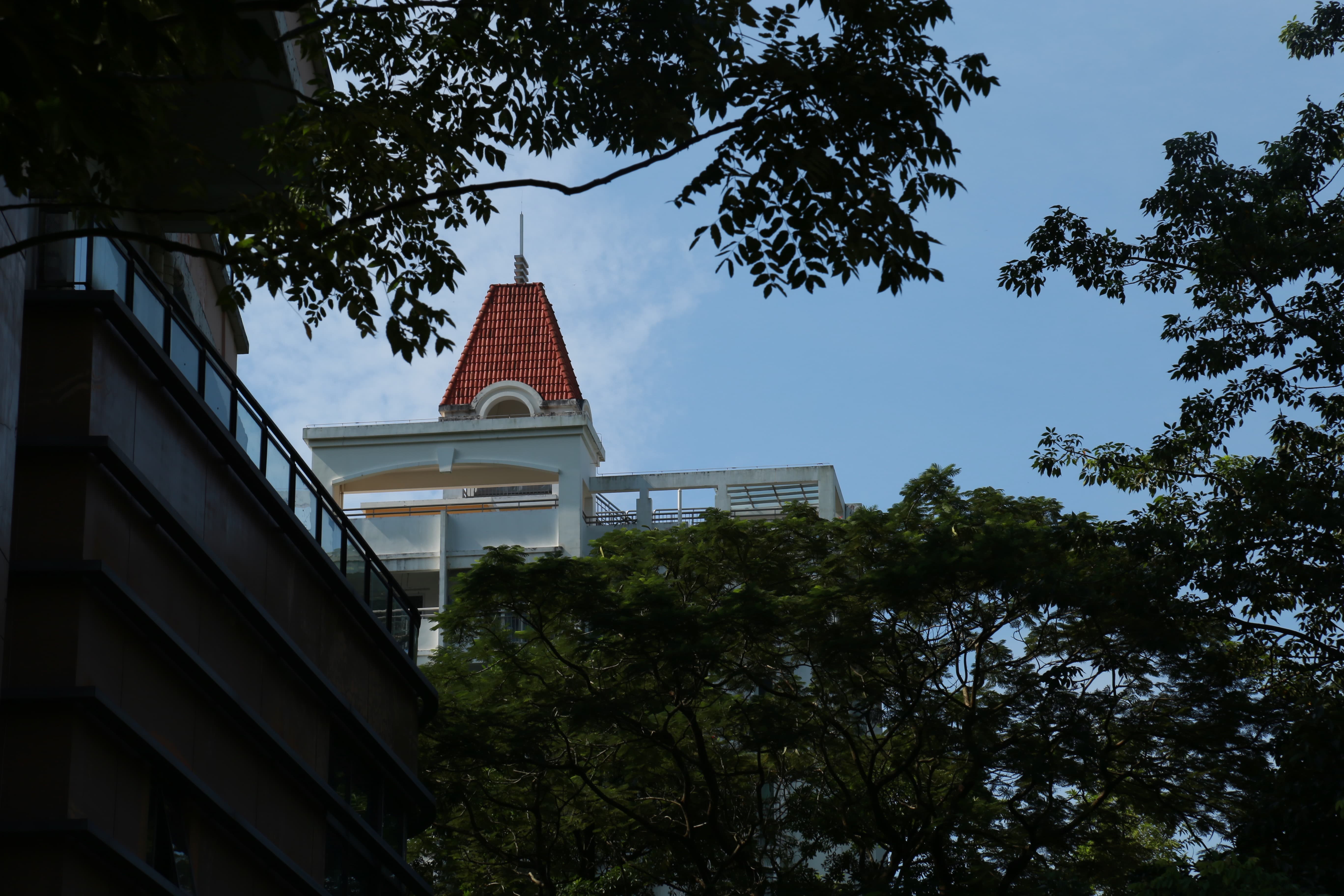 山脚楼宇